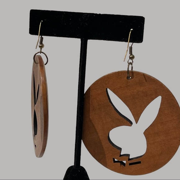 Vintage Large Wood Bunny Earrings - Picture 3 of 3